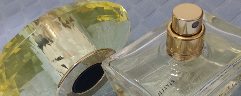Il profumo evapora senza tappo?
