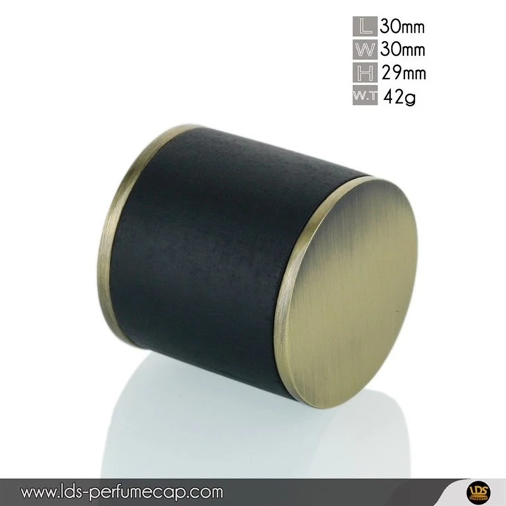Zamac Cap With Wooden Surface